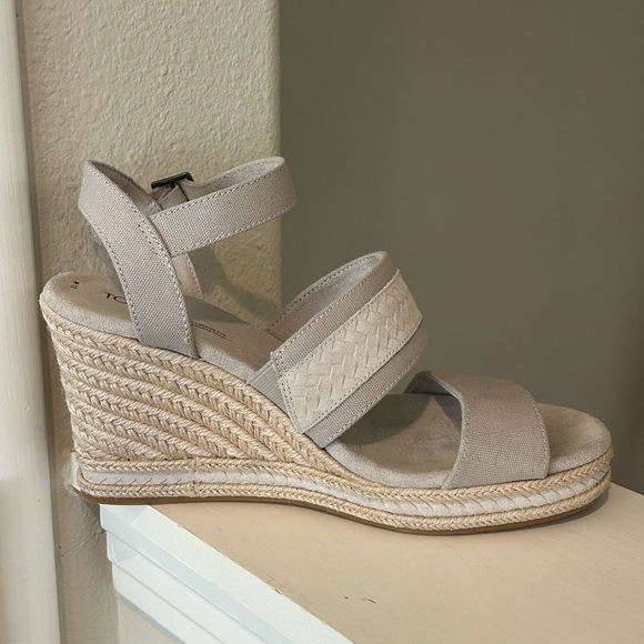 TOMS Madelyn Womens Sz 10 Shoes Pebble Gray Canvas Embossed Suede Wedge Sandal - Picture 5 of 9